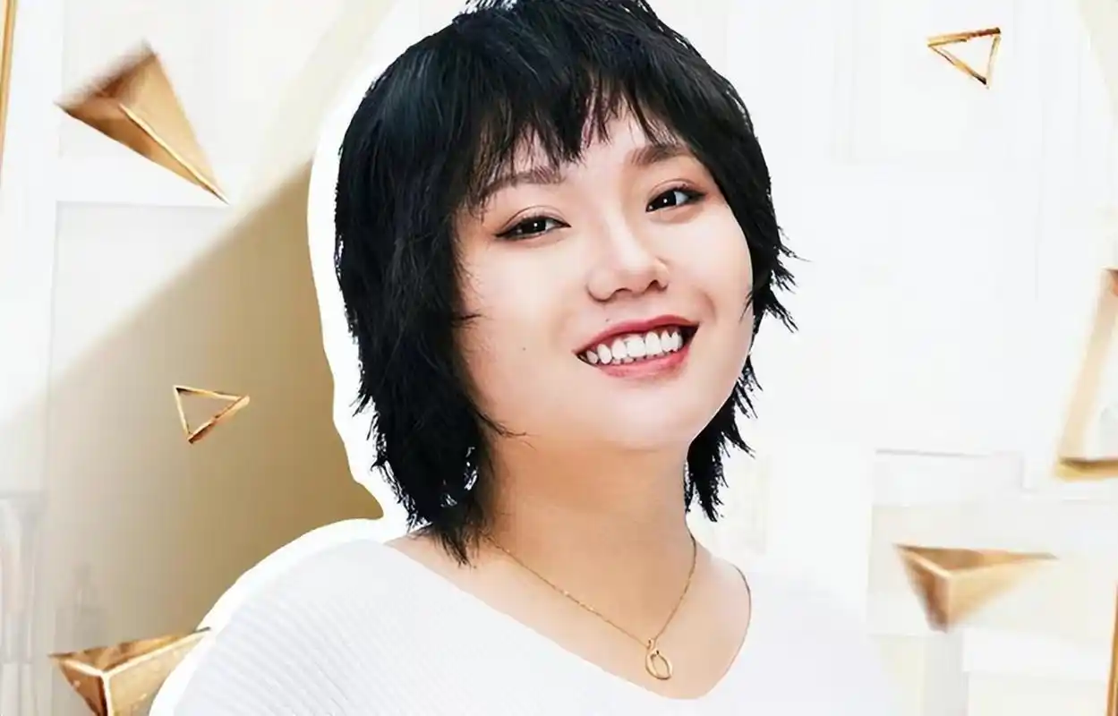 "北大才女"标签 靠着幽默出圈的李雪琴,最初的标签是"北大才女"