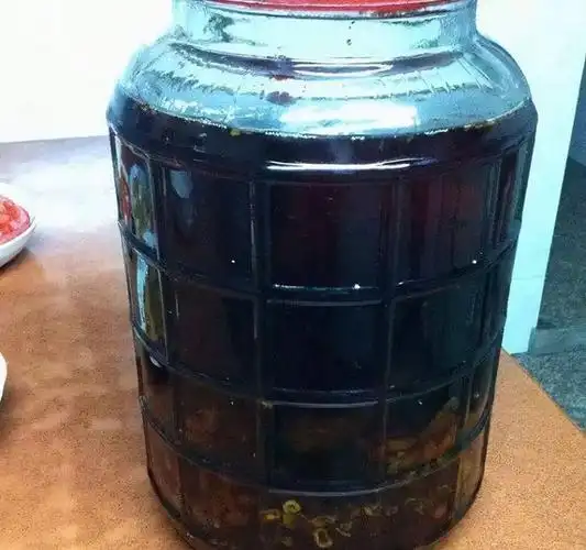 蛇酒变蛇尸酒,22年前的毒蛇酒,喝一杯就中毒,为何这蛇酒如此毒|药酒