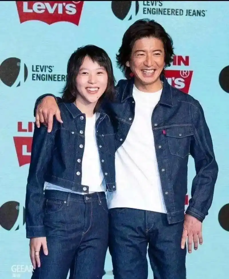 窦靖童和木村拓哉同框照被赞像医美脸?