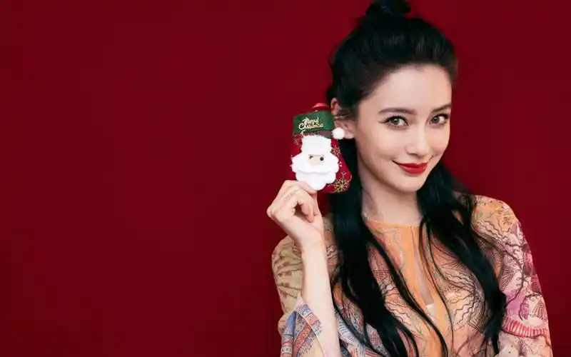 angelababy圣诞限定高清桌面壁纸