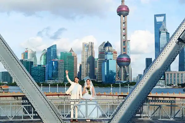 上海市区拍婚纱照外景选地 拍婚纱照能不能戴眼镜