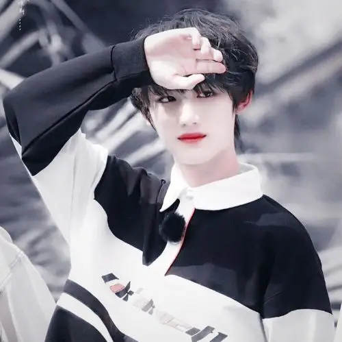 丁程鑫.滤镜头像抱图dd - 堆糖,美图壁纸兴趣社区