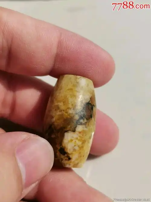 红山文化河磨玉珠子