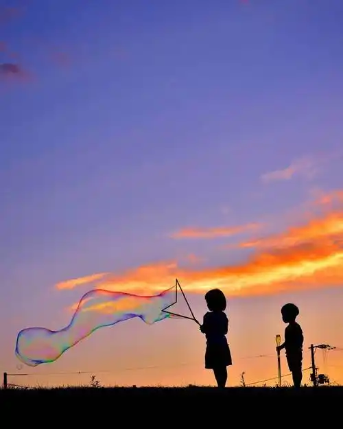 【唯美图鉴】夕阳,晚霞与姐弟俩