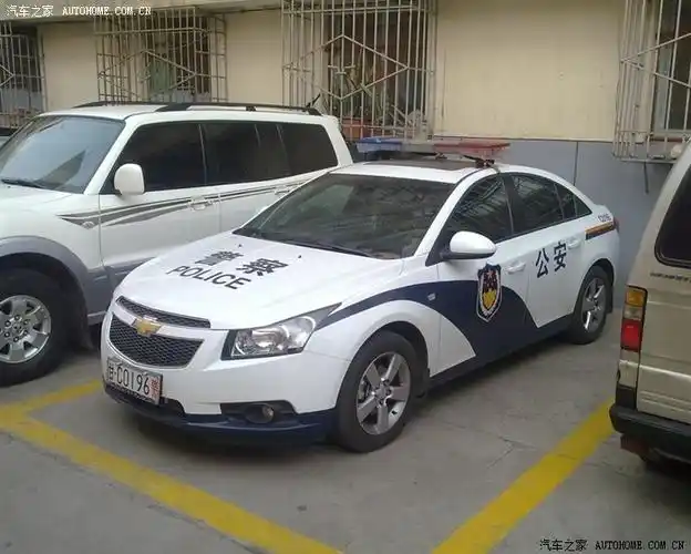 哪位车友有雪铁龙警车照片发上来大家分享下.