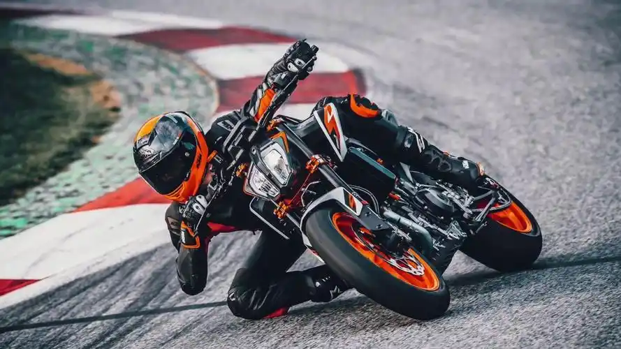 ktm890dukerktm官方发布视频无字幕