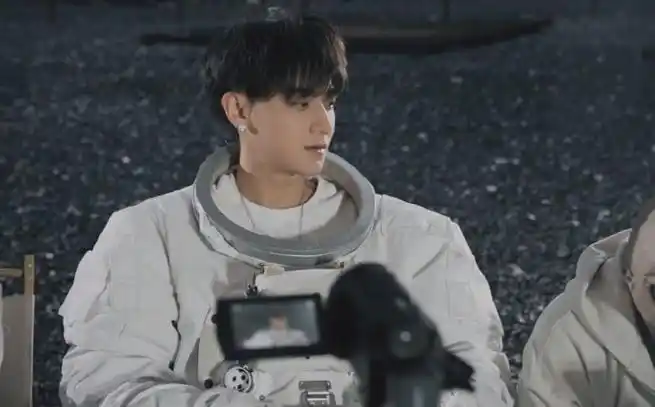 年前#一整个梦回10年前只有20岁的tao01爱死黄子韬宇航员造型了谁懂