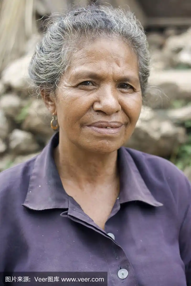 东帝汶老女人