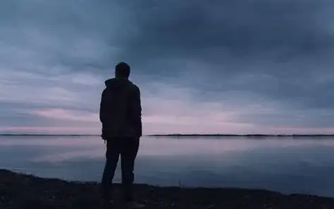 和男人晚上忧郁的背背手画电脑壁纸 艺术品壁纸 以及一个孤独男人的