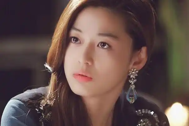 韩国十大人气最高的女明星排行榜李知恩上榜第一出道最早