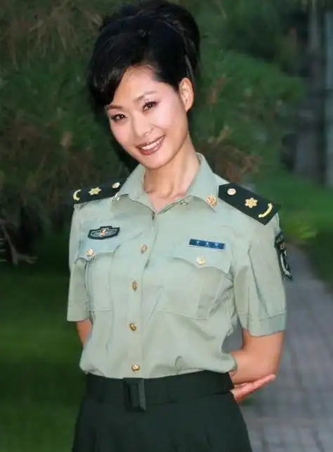 于文华个人资料简介(于文华生命中的4个男人,个个才华横溢,有的身价