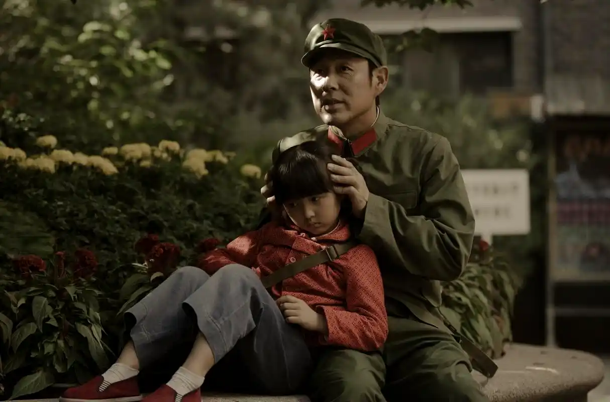 张子枫唐山大地震海报剧照图片