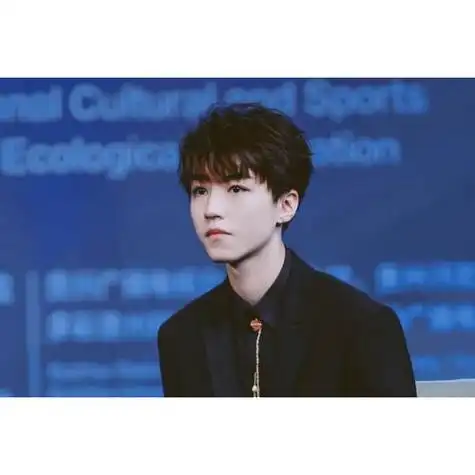 王俊凯箭头指头像图片 头像图片大全 -【爱个性】