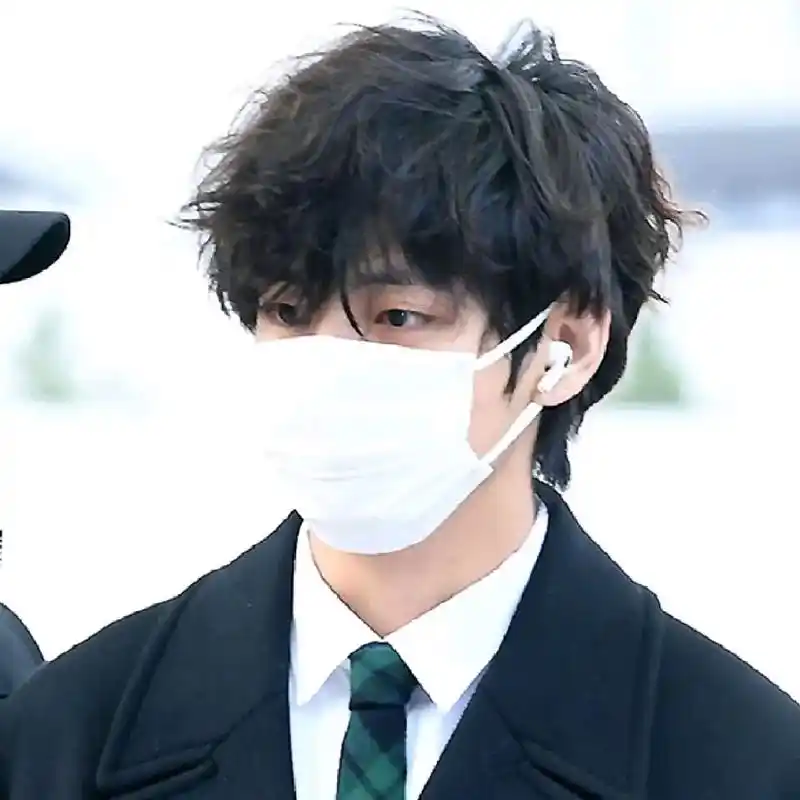 氛围感头像.#金泰亨 - 抖音