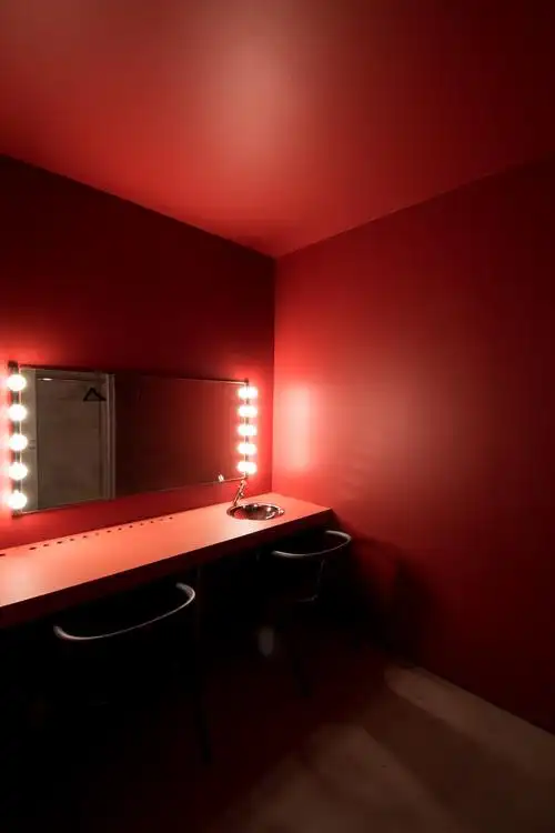 极简风剧场化妆间装修效果图