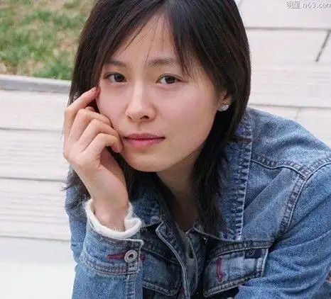 (图多)不谈其他,年轻时的江一燕算小白花长相吗