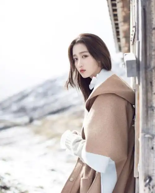 关晓彤:从招人喜欢的国民女儿变成现在招人恨到底经历