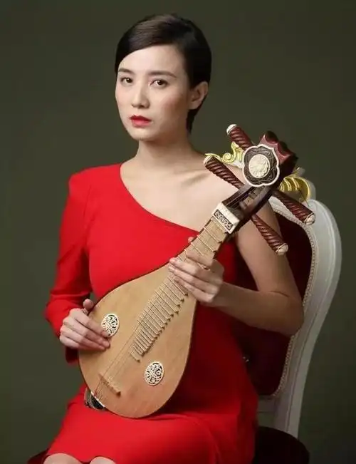 歌手黄少峰个人资料身高