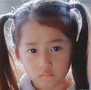 关晓彤童年照被翻出,才懂得什么叫做高攀不起_时候_变化_恋情