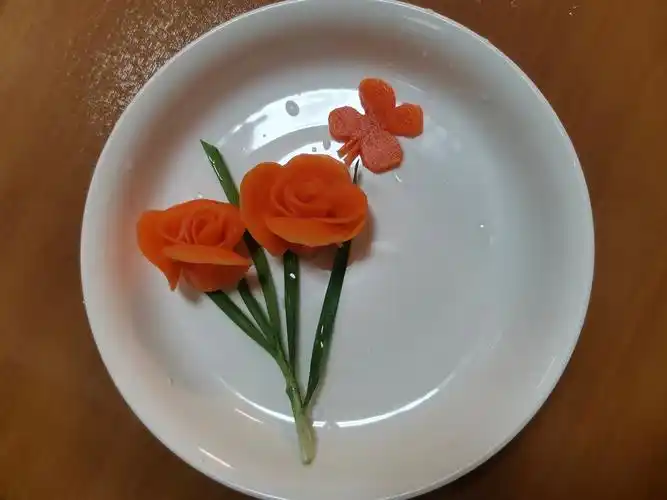 大旺国际幼儿园小六班——"蔬菜玩创意"亲子蔬菜拼盘投票大赛