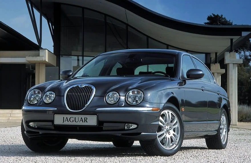 豪华而不奢侈的捷豹s-type,美得无死角,可远观不可近"玩"