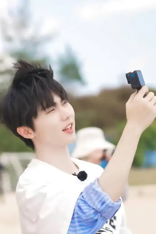 贺峻霖锤马嘉祺