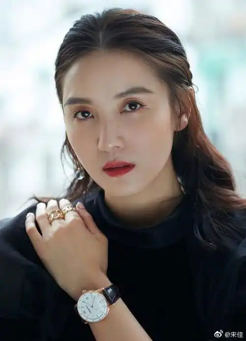 11:09:44宋佳明星不见当年小淘气同采自www