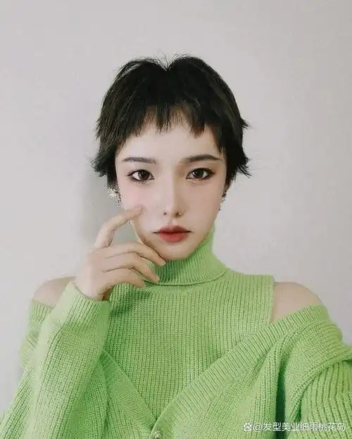 锯齿头超短发,时尚又个性