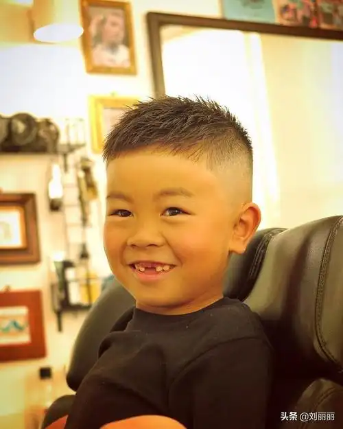 三岁可爱男童发型(三岁可爱男孩)-星座梦城