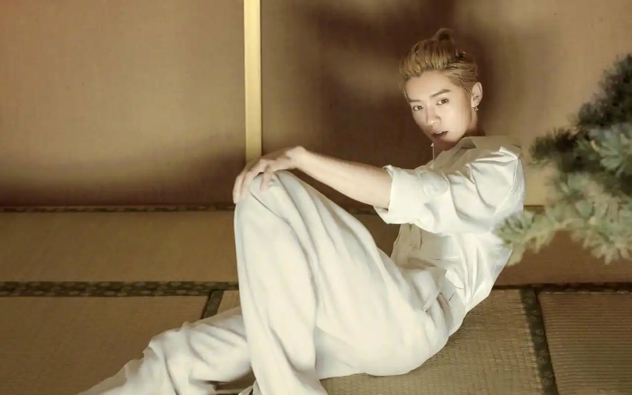 小鲜肉鹿晗最新杂志封面时尚写真高清桌面壁纸