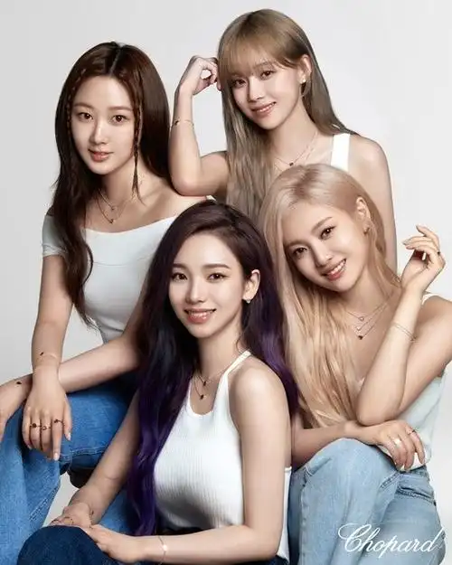 韩国女团aespa拍代言品牌最新宣传照