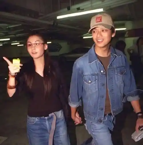 张柏芝,终为自己的"混乱情史"付出了代价_朱永棠_母亲_人生