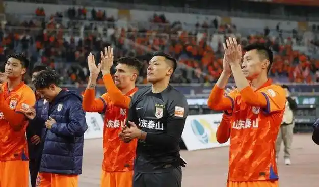 恭喜山东泰山队亚冠晋级后再收重奖晋级四强可超越恒大