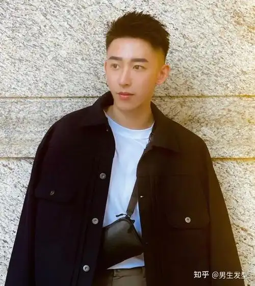 第1款:两边铲发型