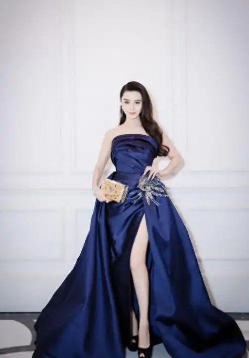 范冰冰美貌走浓烈风穿亮片旗袍配毛线袜齐刘海撩人感依旧不减