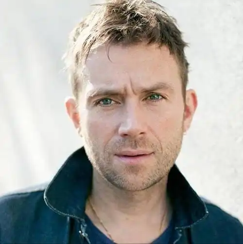 blur的主唱damon albarn,和著名漫画家jamie hewlett