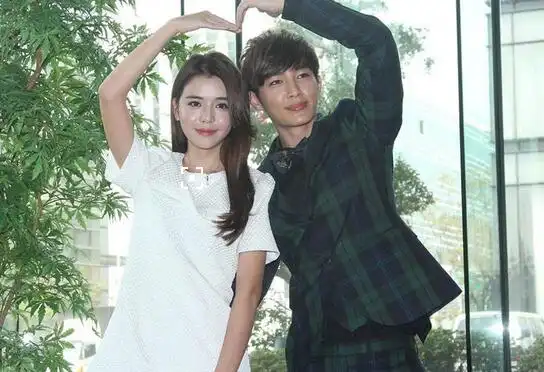 前任柯震东已成炮灰】据台湾媒体报道,艺人李毓芬与柯震东的绯闻传了2