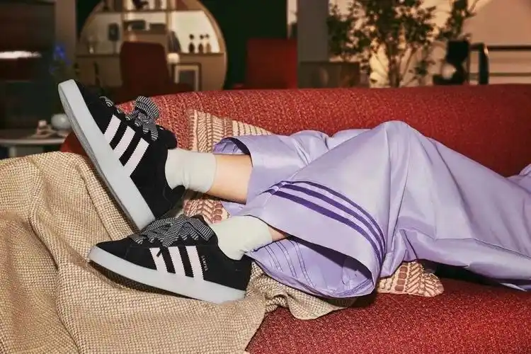 jennie 这双新鞋种草了!_腾讯新闻