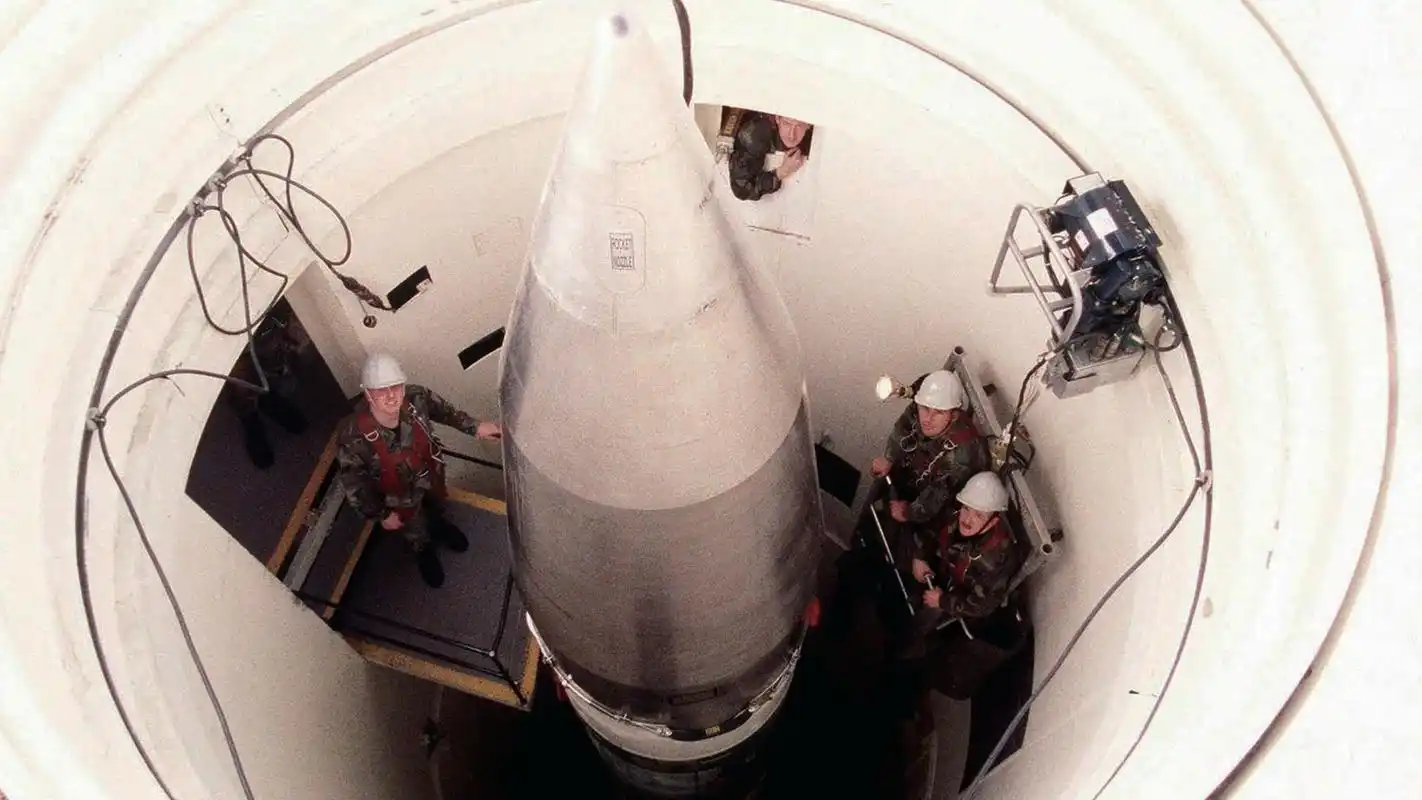 服役超半个世纪,可靠性遭质疑,美"民兵3"洲际导弹试射失败引嘲讽