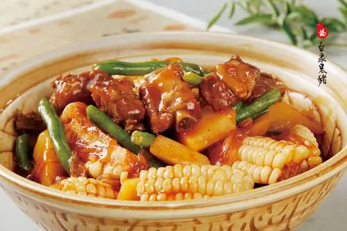 阴雨天气适合来盆大炖菜