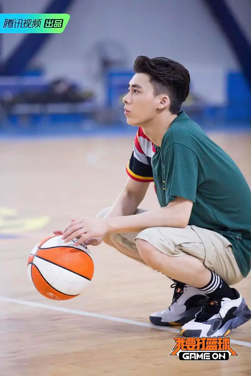 [消息]《我要打篮球》林书豪自曝看队员比赛会紧张 杜锋严格强调认真