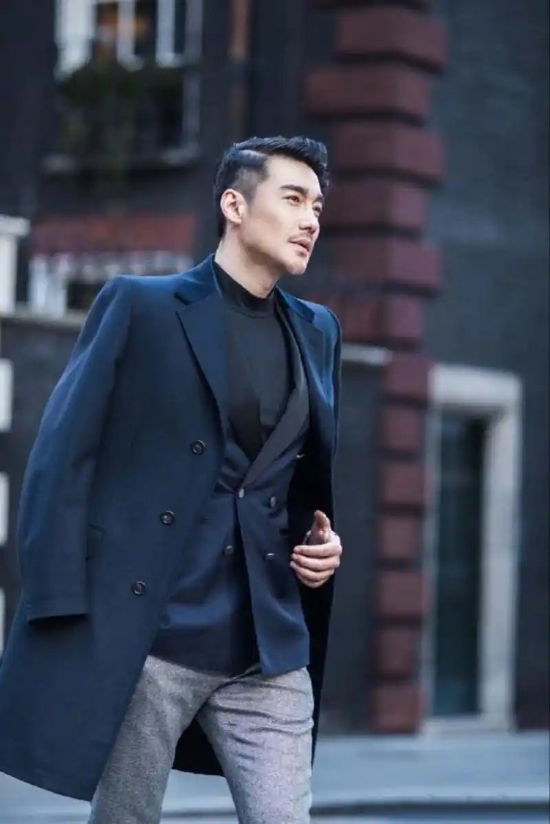 胡兵身高189,体重79公斤,体脂率只有7%,但身体年龄年轻15岁,他的减肥