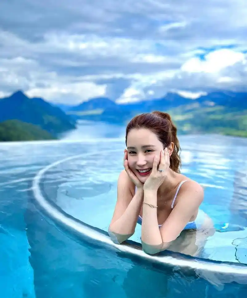 李多海更新蜜月旅行照