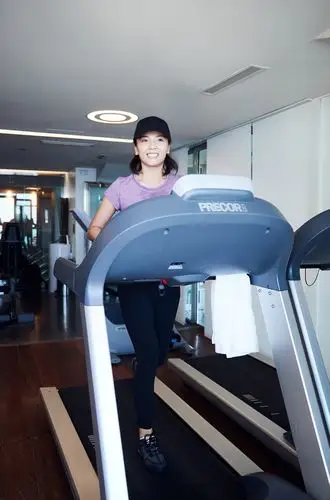 23在戛纳的首次健身,跑步4公里,对刘涛而言来说非常轻松.