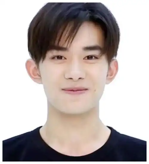 同为明星证件照:王俊凯帅气不算啥,看见杨洋:真实的心动了!