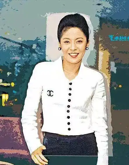 郭碧婷的婆婆超美向太年轻时照片曝光颜值身材完全不输女明星