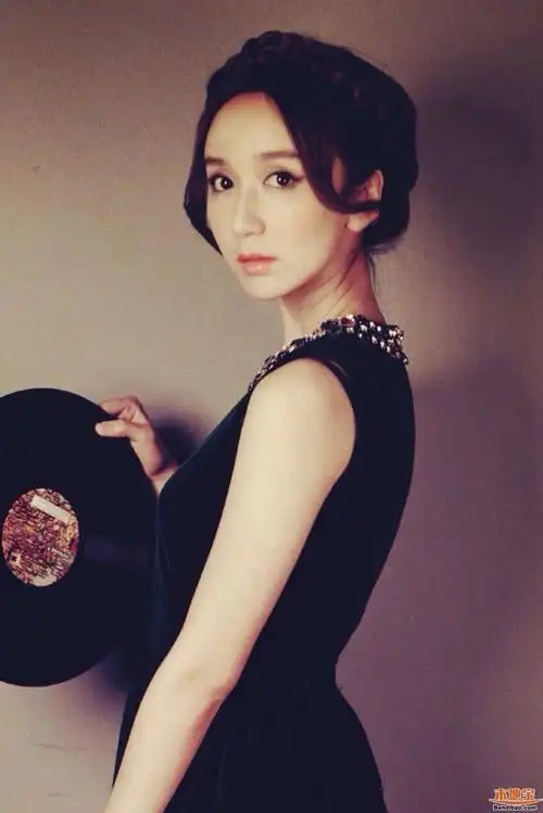 安宁 |演员 娄艺潇