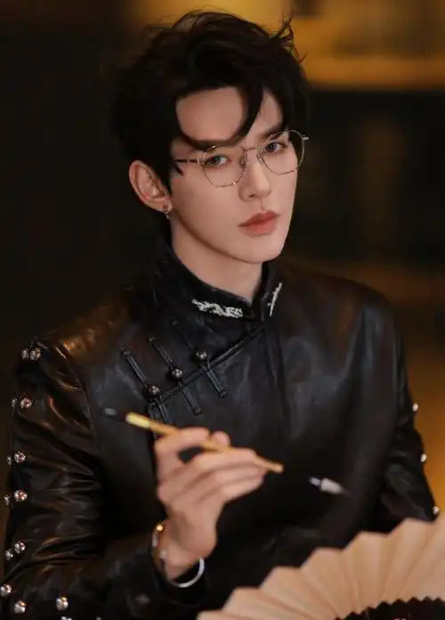 邓为, 肖战, 檀健次, 杨紫, 赵丽颖, 刘诗诗, 赵露思, 刘学义|女明星