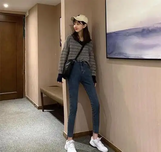 牛仔裤你都搭配什么鞋?选择这5款可以彰显时髦韵味!