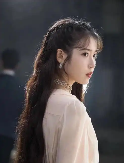 减龄又慵懒的"胎毛刘海",国民妹妹的造型你有了吗?